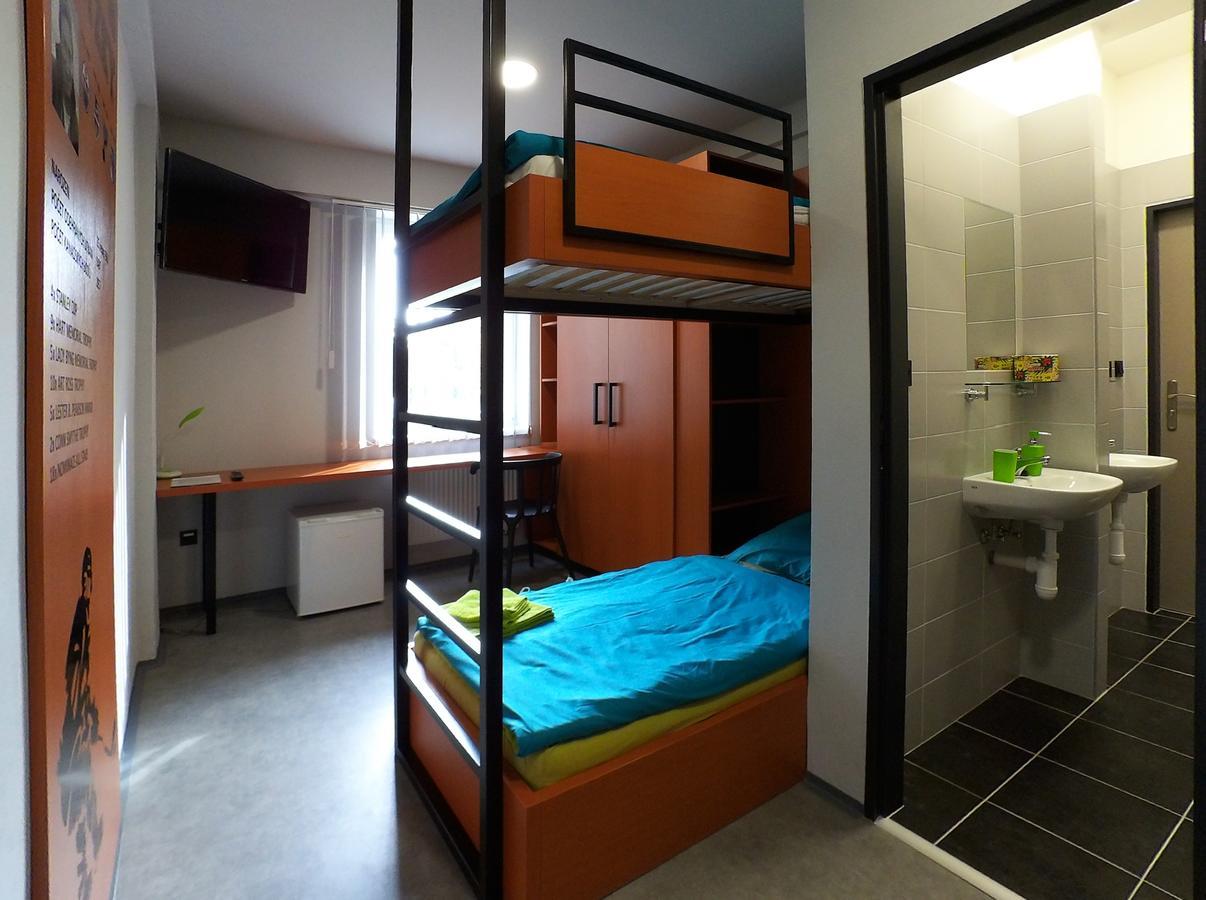 Sporthotel Zimni Stadion Benesov 贝内绍夫 外观 照片