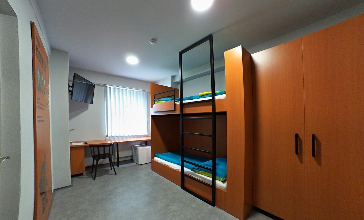 Sporthotel Zimni Stadion Benesov 贝内绍夫 外观 照片
